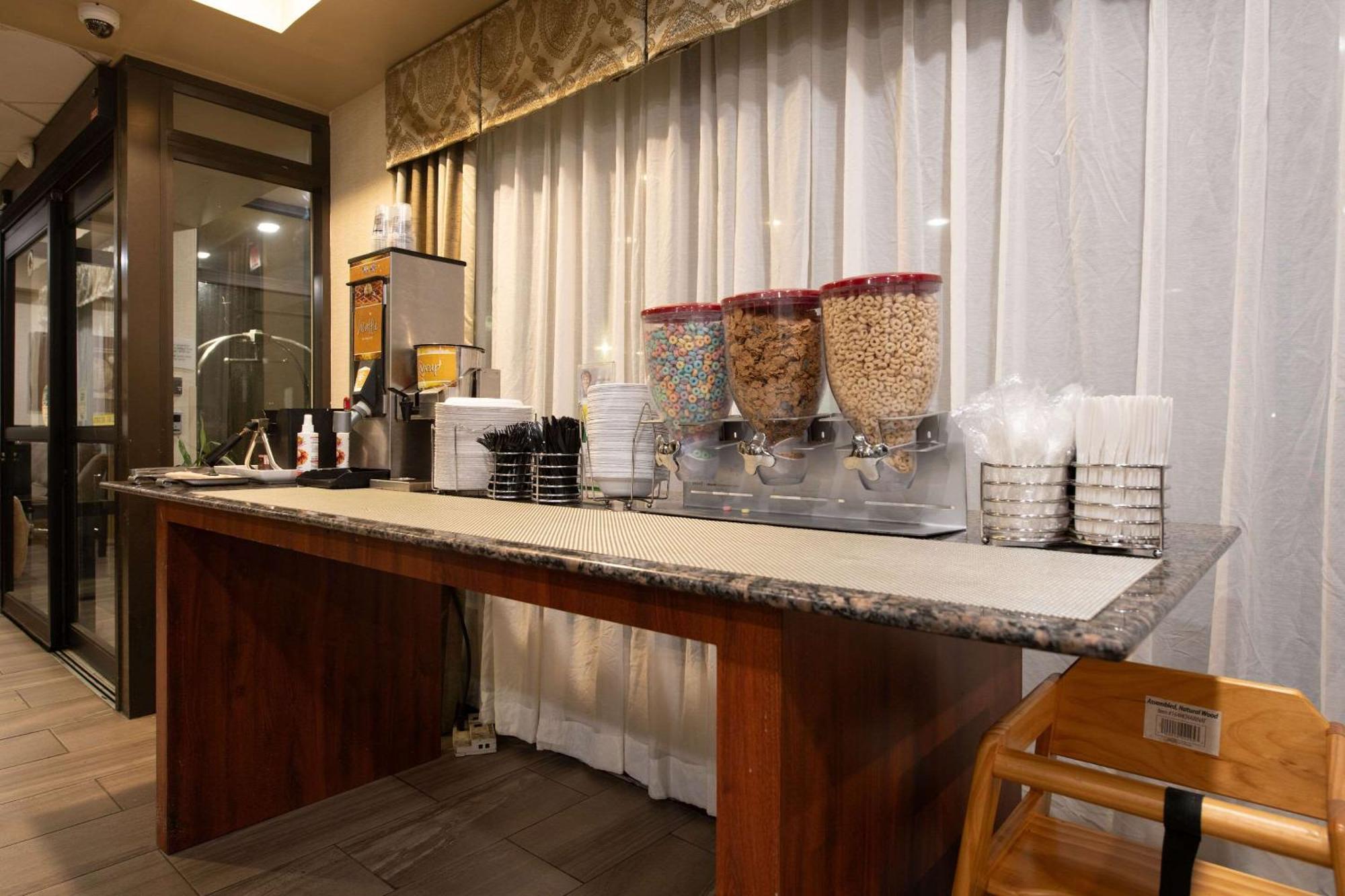 Quality Inn Монро Экстерьер фото